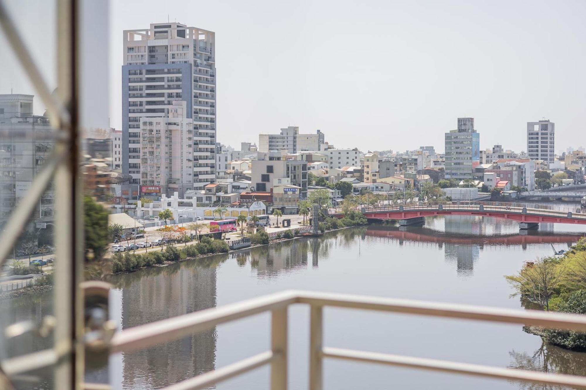 โรงแรม คายเนส มิน เชง ไถหนาน ภายนอก รูปภาพ