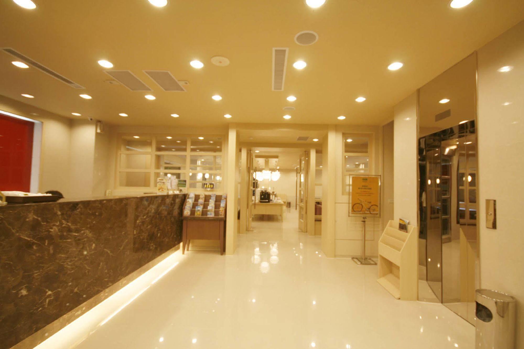 โรงแรม คายเนส มิน เชง ไถหนาน ภายนอก รูปภาพ